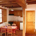 Le Clos De La Bouteille Angers