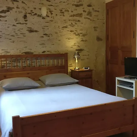 Le Clos De La Bouteille Apartment