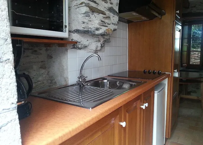 Le Clos De La Bouteille Apartment *