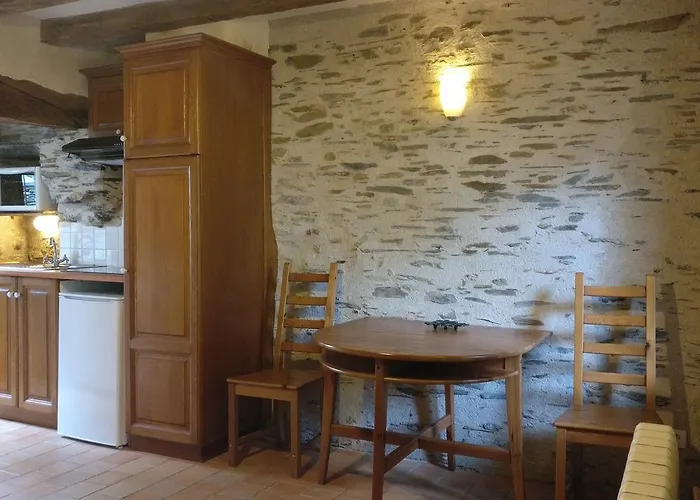 Le Clos De La Bouteille Apartment