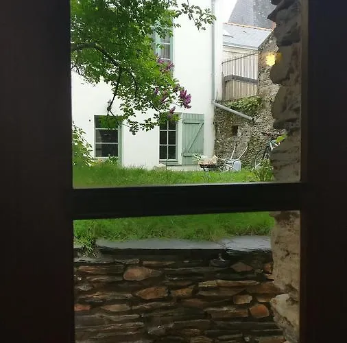 Le Clos De La Bouteille * אנז'ה